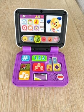 Fisher-Price Laugh & Learn Click & Learn Laptop in purple